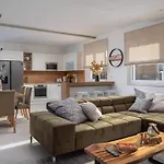 بيت للعطل In Strandnaehe- Pool- Kinderspielplatz By Interhome *