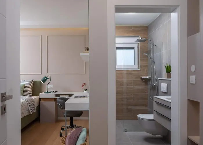 In Strandnaehe- Pool- Kinderspielplatz By Interhome *